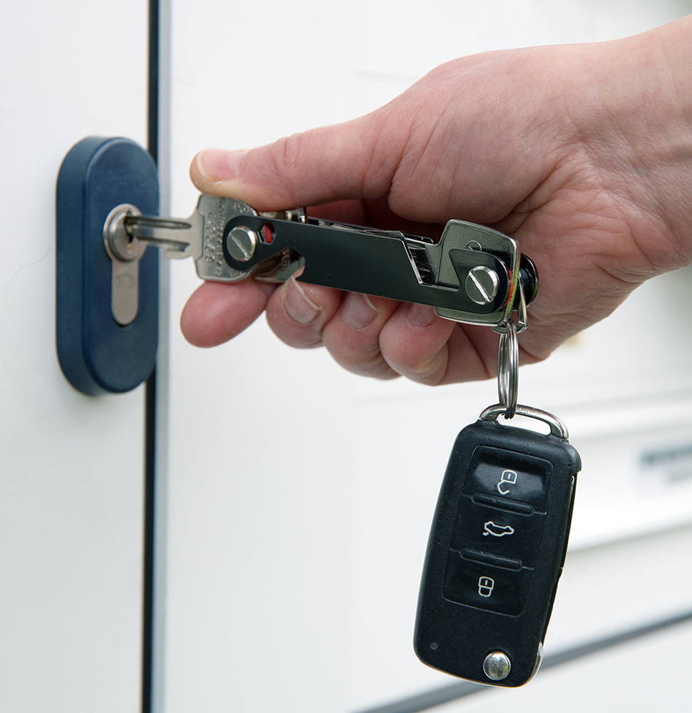 KH-334_Schluessel_Bar_Tuer_oeffnen