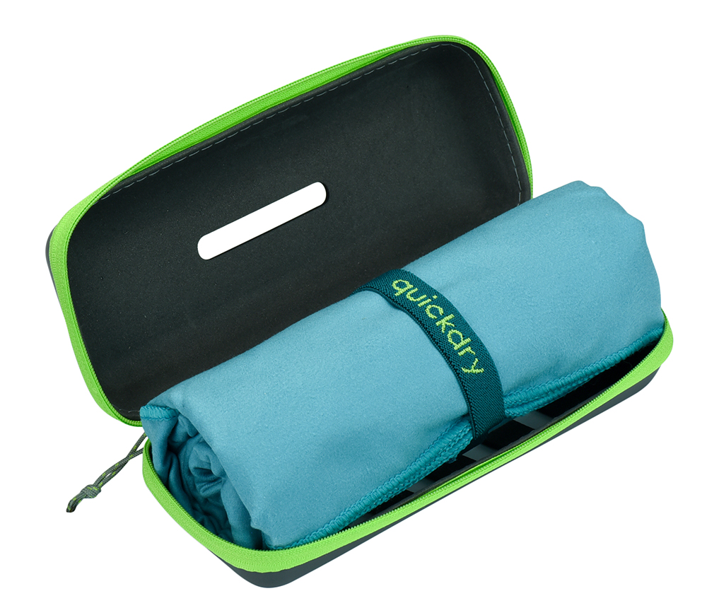 FZ-008_Badehandtuch_in_Etui_offen